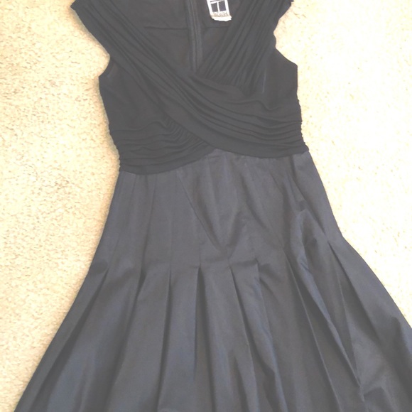 Cocktail dress - Picture 1 of 2